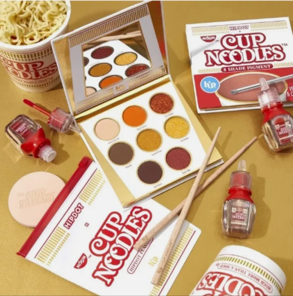 HipDot Cup Noodles Makeup Set complete pr box